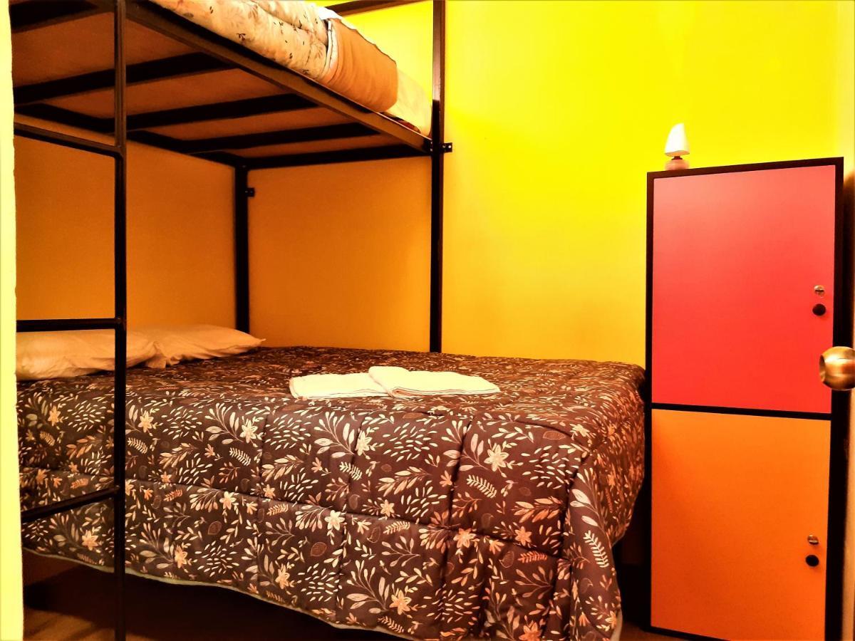 Happy Tree Hostel Peru Лима Екстериор снимка
