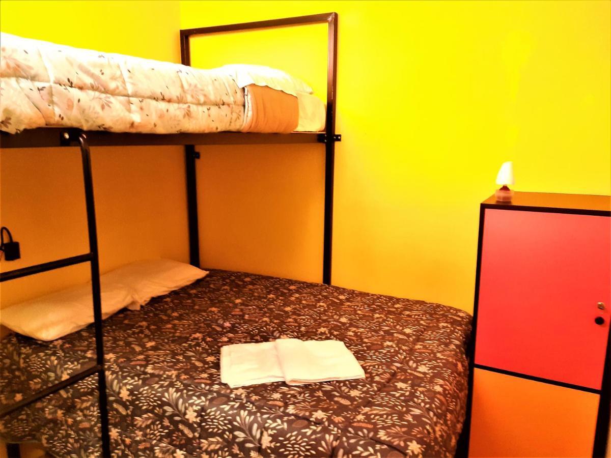 Happy Tree Hostel Peru Лима Екстериор снимка