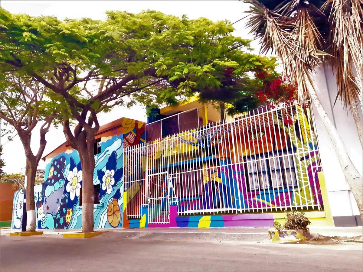 Happy Tree Hostel Peru Лима Екстериор снимка